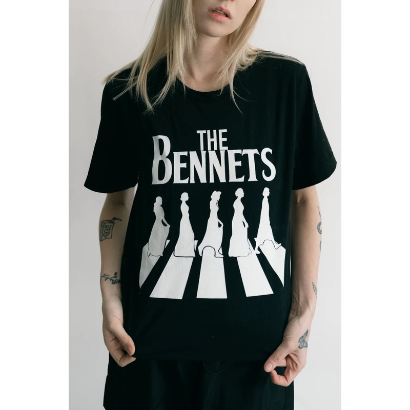 THE BENNETS PARODY BAND TEE XS