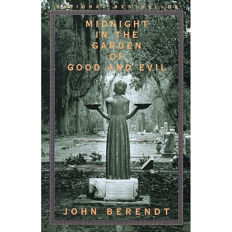 Midnight in the Garden of Good and Evil: A Savannah Story Paperback