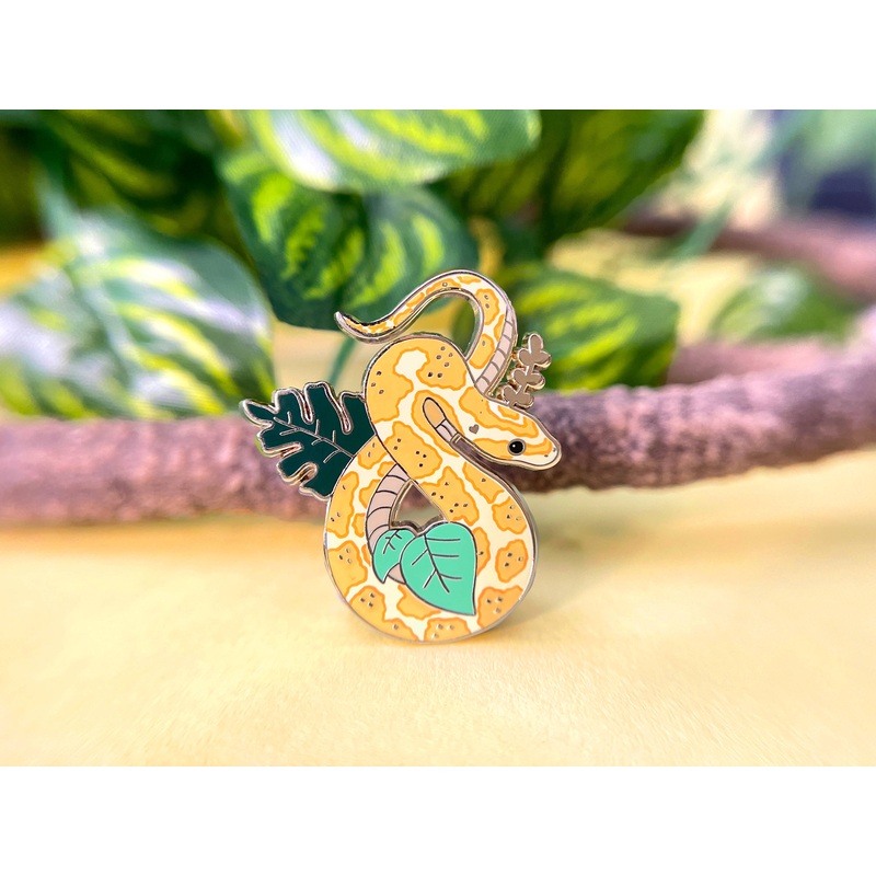 The Crowned Rabbit – Yellow Corn Snake Enamel Pin
