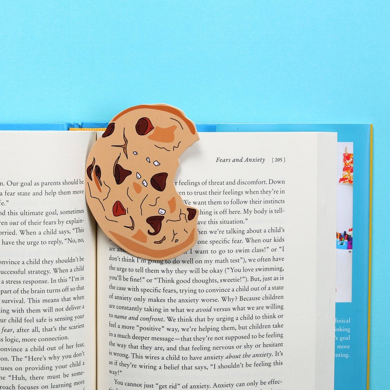 Humdrum Paper – Chocolate Chip Cookie Bookmark (it’s die cut!)