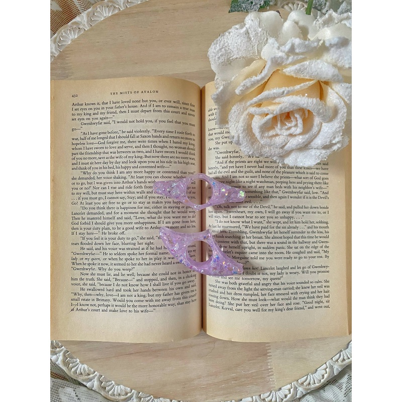 Aurora Book Holder Diamond